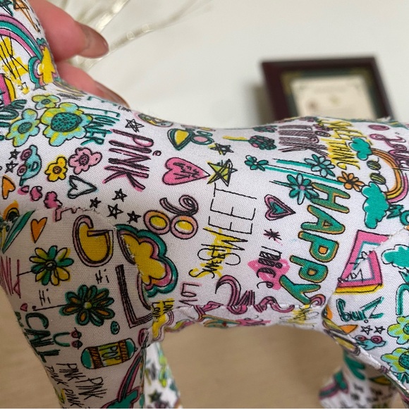 Victoria’s Secret Pink dog - graffiti pattern - Picture 6 of 7